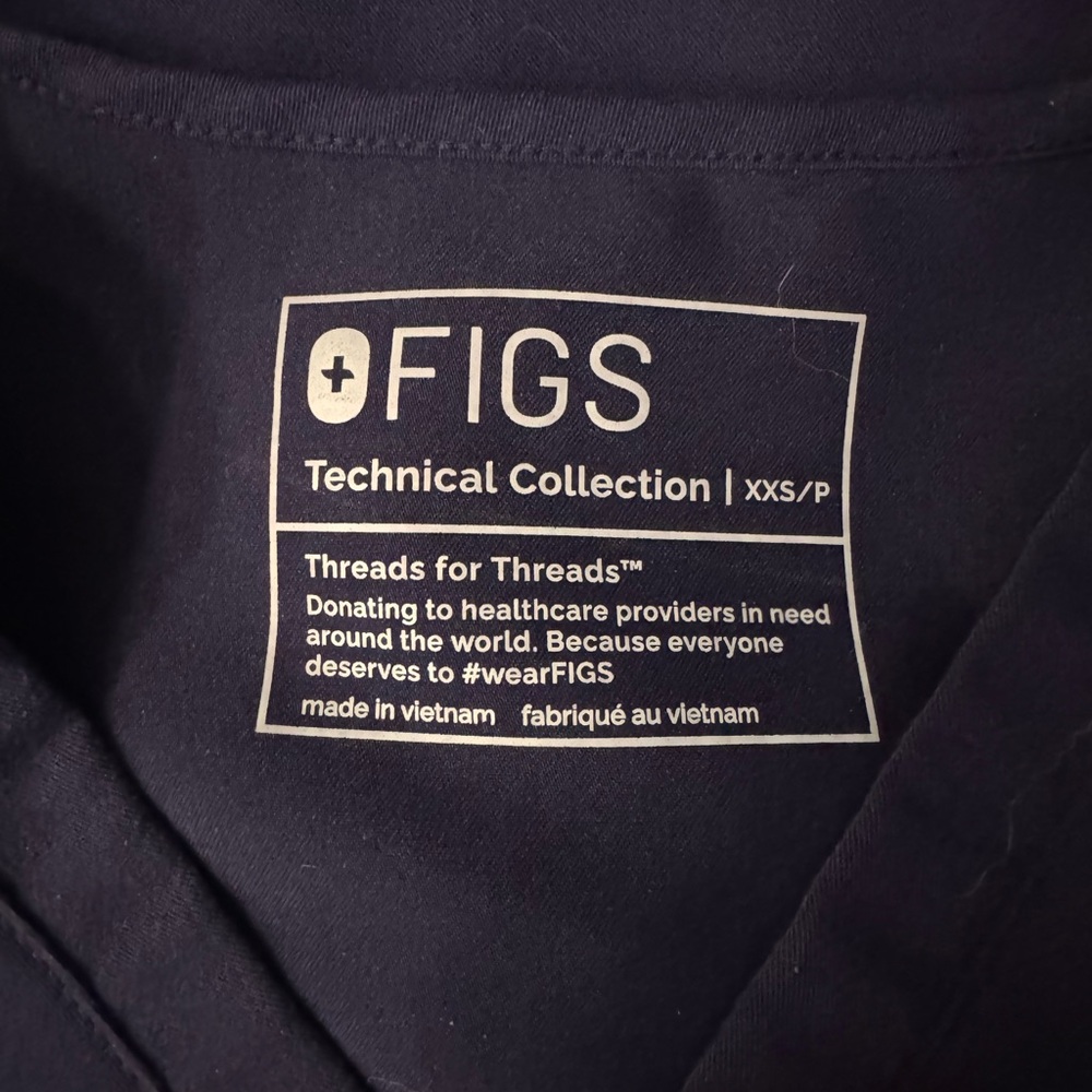 FIGS: Women’s scrubs (set)